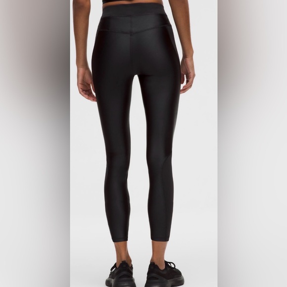 NWT Lululemon Satin Shine Panelled Tight 25" *Wordmark - Picture 2 of 4
